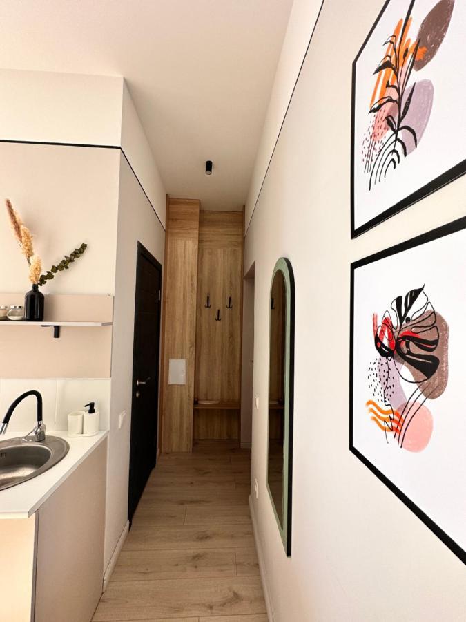 Квартира Художника В Жк Толе Би Appartement Astana Buitenkant foto